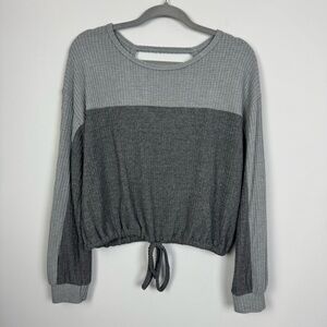 HOLLISTER | Two Tone Gray Knit Top Tie Bottom Keyhole Back Women’s Size Small